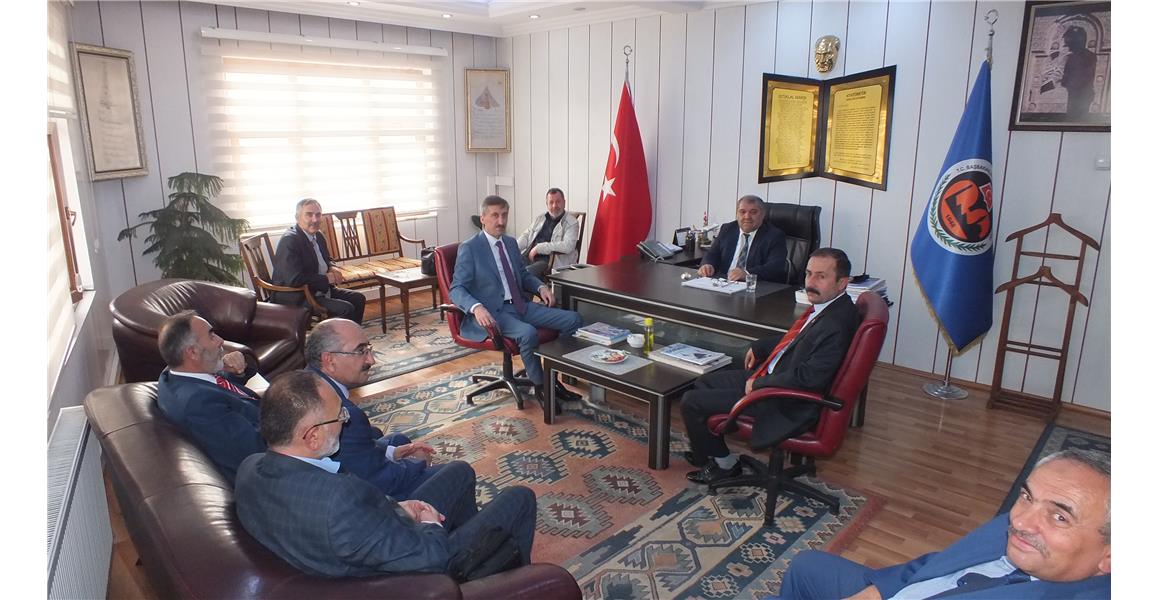 VAKIFLAR BÖLGE MÜDÜRLÜĞÜ VE İLÇE MÜFTÜLÜKLERİ ZİYARET EDİLDİ.